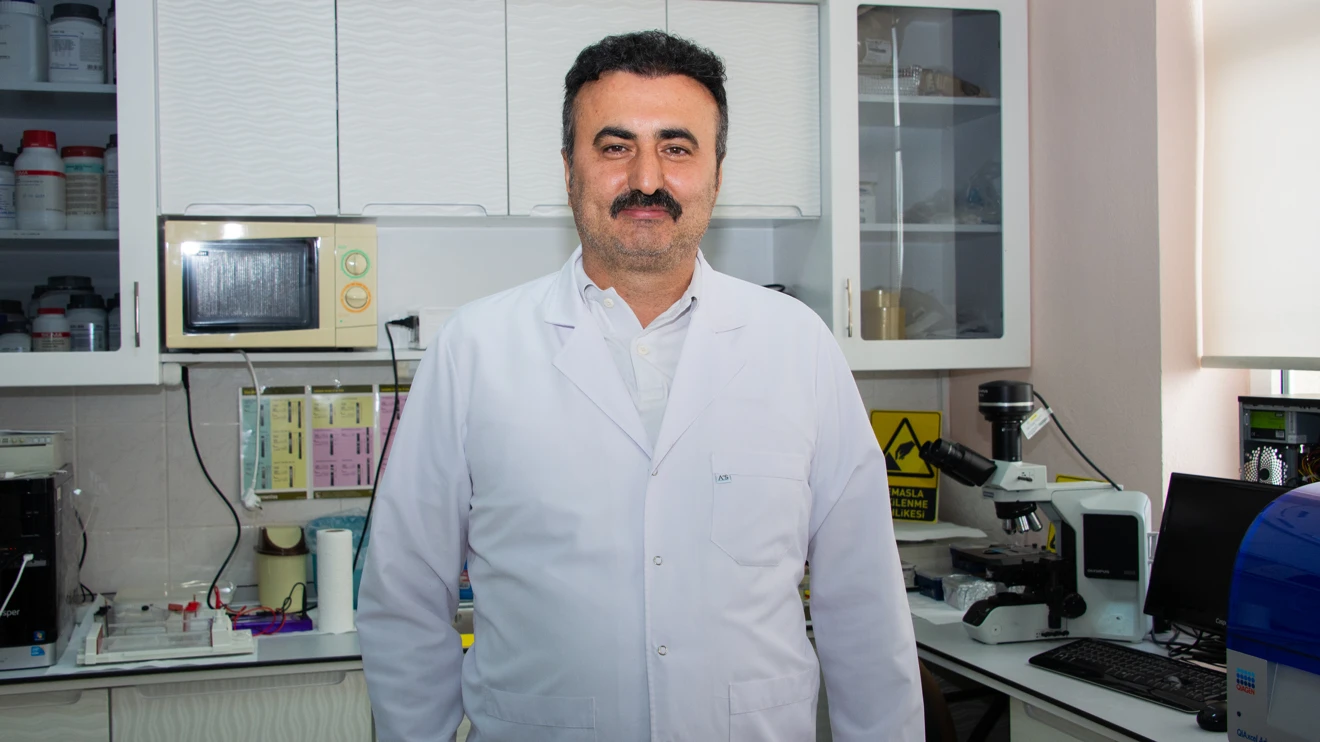 Selçuk Üniversitesinden Tuz Gölündeki bitki çeşitliliğine yönelik proje 